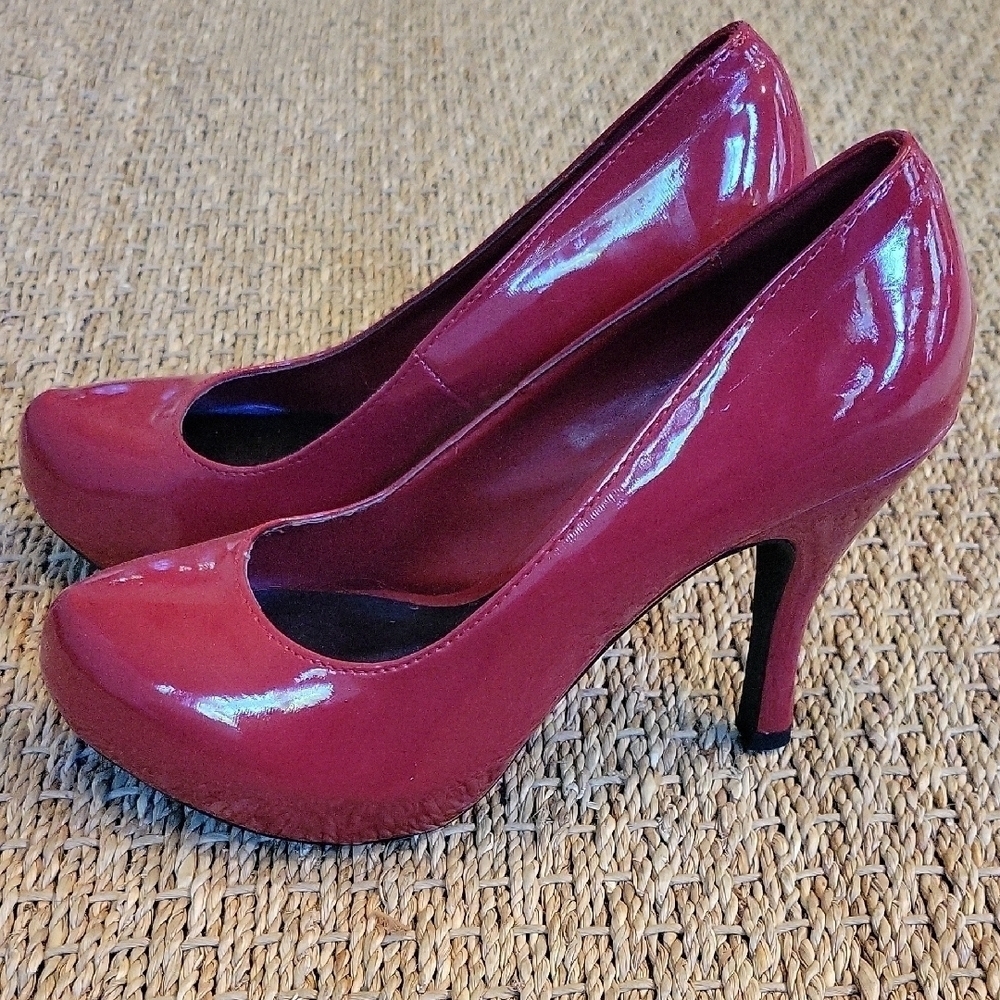 Shi by JOURNEYS Red Stiletto Heels